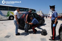 Salvati 123 migranti a bordo di una imbarcazione al largo di Leuca: a bordo trenta bambini e donne - Corriere Salentino