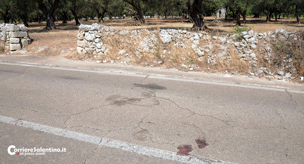 Sbanda con la moto e finisce fuori strada: vittima un 31enne. Morto anche il falegname di Uggiano