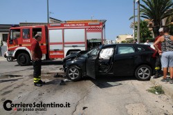 Schianto all'incrocio, Punto si ribalta: 19enne ugentino grave in ospedale - Corriere Salentino