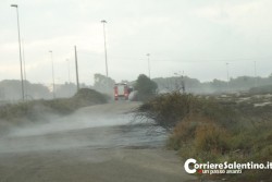 Paura in tangenziale est,incendio a ridosso del distributore di benzina - Corriere Salentino