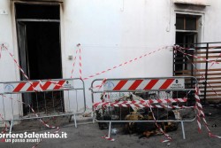 Doppio incendio distrugge abitazione, mistero a Matino: si sospetta il dolo - Corriere Salentino