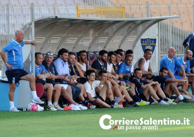 uslecce-asta-panchina