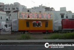 “No al circo!”, gli animalisti protestano davanti all'Orfei di Gallipoli - Corriere Salentino