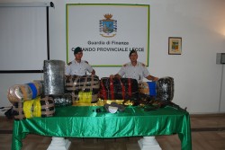 Droga e kalashnikov dall'altra sponda dell'Adriatico: tre arresti - Corriere Salentino