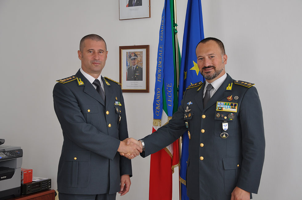 Il Ten. Col. Pisani al comando del gruppo della Guardia di finanza di Lecce
