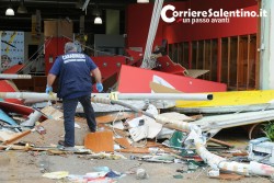 Nuovo assalto al "Mercatone Uno": sradicano cassaforte ma fuggono a mani vuote: ingenti i danni - Corriere Salentino