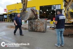 Nuovo assalto al "Mercatone Uno": sradicano cassaforte ma fuggono a mani vuote: ingenti i danni - Corriere Salentino