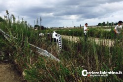 Si ribalta con l'auto dopo avere sfondato il guardrail: spettacolare incidente sulla Cavallino - Lecce - Corriere Salentino