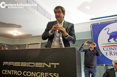 Direzione Conservatori e Riformisti, Fitto: "Non rispondo alle offese di Berlusconi, alleanze con chi è alternativo alla sinistra" - Corriere Salentino