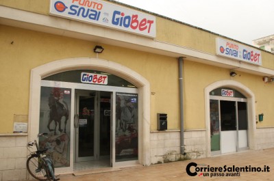 Notte di furti in città, i ladri prendono di mira Snai e bar nel rione San Pio: in fuga con le slots - Corriere Salentino