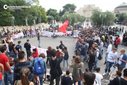 Alunni in strada per chiedere più servizi e democrazia - Corriere Salentino