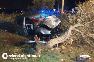 Schianto contro un ulivo: muore 16enne, feriti cinque amici  - Corriere Salentino