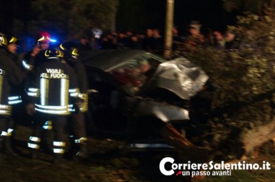 Schianto contro un ulivo: muore 16enne, feriti cinque amici  - Corriere Salentino