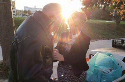 "Dimenticato" dalle Istituzioni, "adottato" dai cittadini: la storia di Ugo, che continua a vivere in un Fiorino - Corriere Salentino