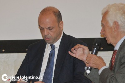 Alfano a Lecce: "Sul terrorismo non esiste sicurezza al cento per cento, ma c'è maggiore controllo sui porti pugliesi e nelle moschee" - Corriere Salentino