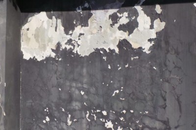 Bomba carta nella notte contro i cantieri Koreja, in frantumi la finestra della biblioteca: si indaga - Corriere Salentino