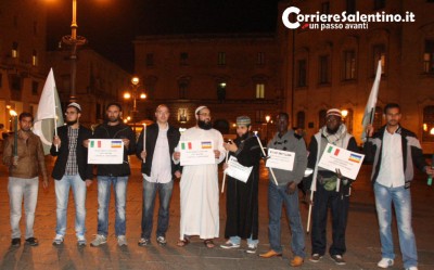 fiaccolata-mussulmani-terrorismo_4