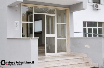 Agguato sotto casa, 31enne viene ferito da una pistolettata al piede sinistro - Corriere Salentino