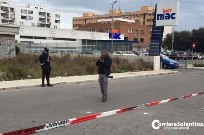 "Mezzogiorno di fuoco" davanti al supermercato, si risveglia la "guerra di mala" in città - Corriere Salentino