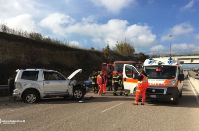 Schianto fatale sulla tangenziale est di Lecce, auto si ribalta più volte: perde la vita un 46enne di Monteroni - Corriere Salentino