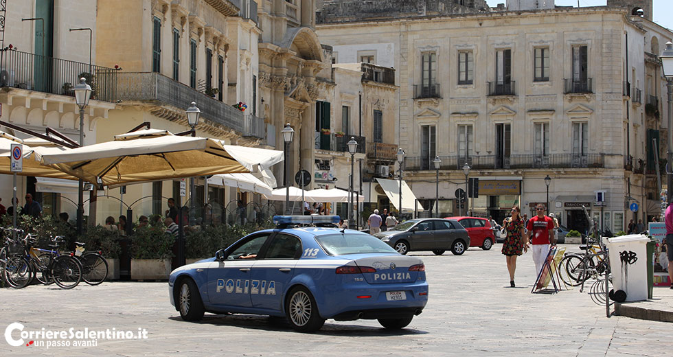 Furto nella libreria in pieno centro, malvivente viene inseguito ma riesce a fuggire