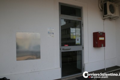 Con la fiamma ossidrica svaligiano il Postamat di Santa Maria al Bagno, bottino 32mila euro - Corriere Salentino