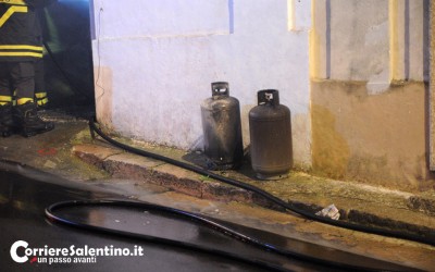 ugento-incendio-deposito-2