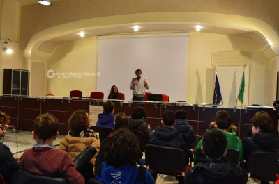 Il Consiglio comunale dei ragazzi dà il buon esempio e presentano il frutto del progetto realizzato con Monteco - Corriere Salentino