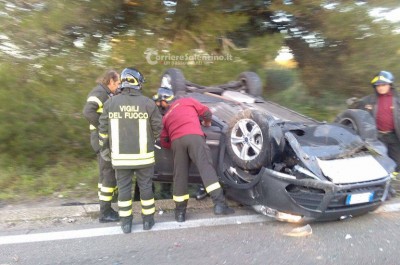 Paura sulla statale, auto si ribalta sulla Maglie - Lecce: un ferito in ospedale - Corriere Salentino