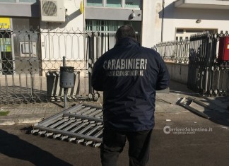 Sradicano Postamat e disseminano la strada di chiodi: “colpo” a Merine