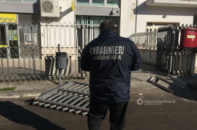 Sradicano Postamat e disseminano la strada di chiodi: "colpo" a Merine - Corriere Salentino