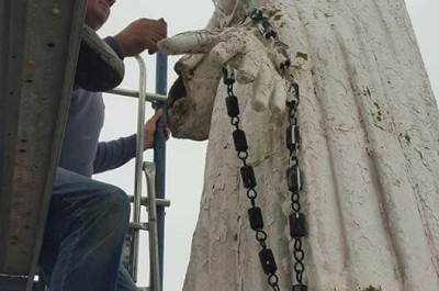 Maltempo: scirocco abbatte nel Salento alberi, pali e cartelloni. Danneggiata anche la statua della Madonna del Rosario di Copertino - Corriere Salentino