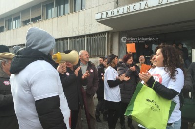 'No' centrale biometano, un centinaio di cittadini di Monteroni protestano a Lecce - Corriere Salentino