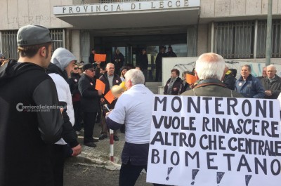 'No' centrale biometano, un centinaio di cittadini di Monteroni protestano a Lecce - Corriere Salentino