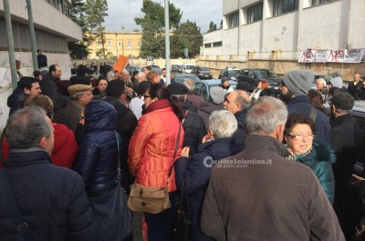'No' centrale biometano, un centinaio di cittadini di Monteroni protestano a Lecce - Corriere Salentino