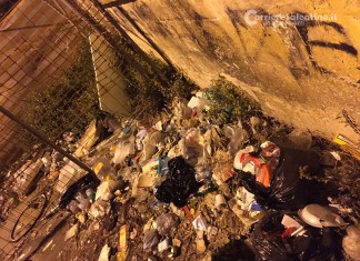 L’assalto degli sporcaccioni all’ex liceo musicale. Nasce la rubrica «Io non ci sto» per le vostre denunce