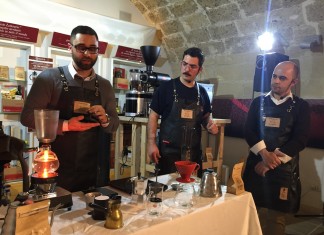 Un «percorso sensoriale» con la squadra di Quarta Caffè: tutti i trucchi e la ricerca per il massimo del gusto