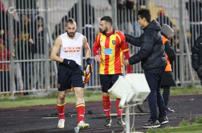 Il Lecce batte il Foggia 3-1 e vola in classifica - Corriere Salentino