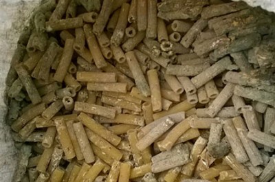 Scandalo a Squinzano: alimenti destinati ai poveri abbandonati nelle campagne - Corriere Salentino