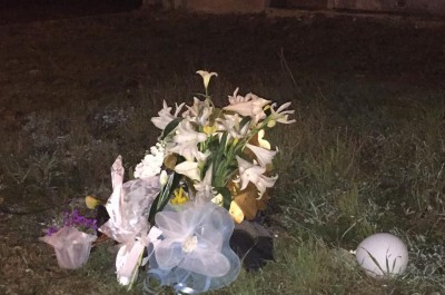 Trepuzzi piange il piccolo Roberto. Fiori e messaggi sul luogo dell'incidente - Corriere Salentino