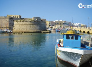 A Gallipoli nei guai 4 funzionari comunali: nel mirino la proroga dei termini per l’assegnazione di un lido in Baia Verde