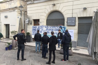 "Buon viaggio Marco", l'ultimo saluto di amici e conoscenti al "barman dell'Urban" - Corriere Salentino