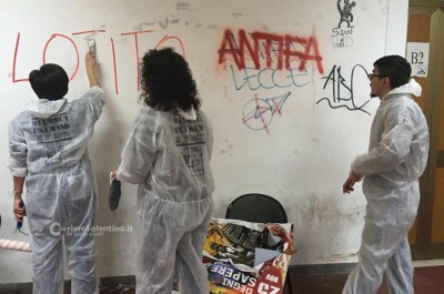 Tutine bianche, rulli e pennelli, ripuliti i muri dell'Ateneo: ora quanto durerà? - Corriere Salentino