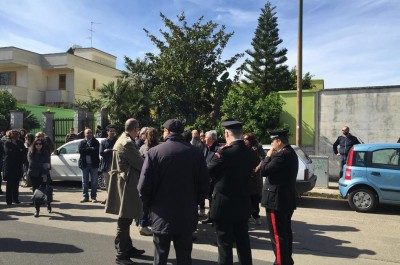 Trepuzzi in lacrime per l'ultimo viaggio del piccolo Roberto - Corriere Salentino