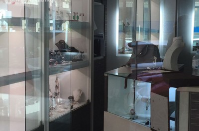 "Colpo" grosso in una gioielleria del centro, ladri ripuliscono vetrine e svuotano cassaforte - Corriere Salentino