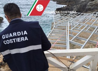 Abusivismo lungo la Marina di Novaglie: scattano i sigilli ad un tratto di costa