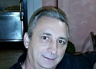 Si schianta con la moto mentre si reca al lavoro: muore sottoufficiale della Marina