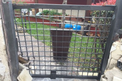 Paura a Carmiano, ordigno davanti la villetta di un agente della penitenziaria:danni al cancello d'ingresso e alla struttura muraria - Corriere Salentino