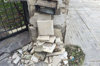 Paura a Carmiano, ordigno davanti la villetta di un agente della penitenziaria:danni al cancello d'ingresso e alla struttura muraria - Corriere Salentino