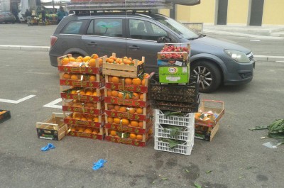 Chioschi per la frutta e verdura: un «giro di vite» dei vigili urbani - Corriere Salentino